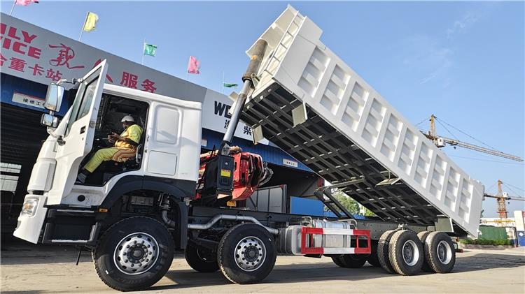 Camion Howo 12 Roues Occasion | Camion Benne Howo Occasion 8x4 2023 In Bénin