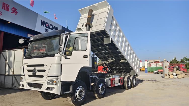 Camion Howo 12 Roues Occasion | Camion Benne Howo Occasion 8x4 2023 In Bénin