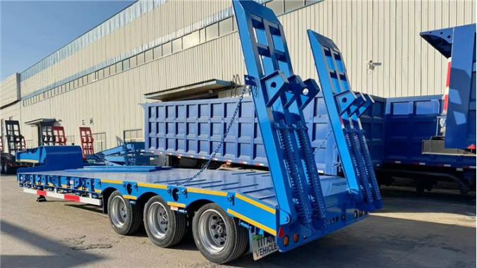 Semi Remorque Surbaissée 3 Essieux