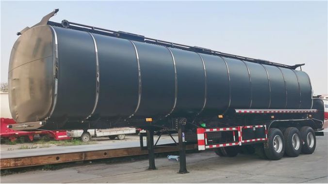 Camion Remorque Citerne D'asphalte