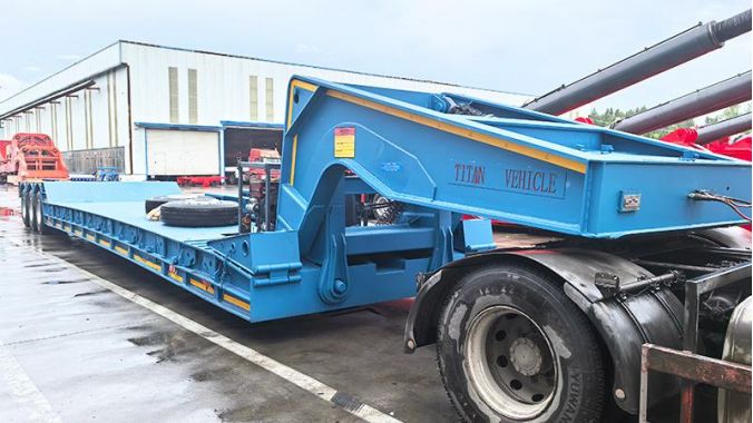 Semi Remorque Col de Cygne